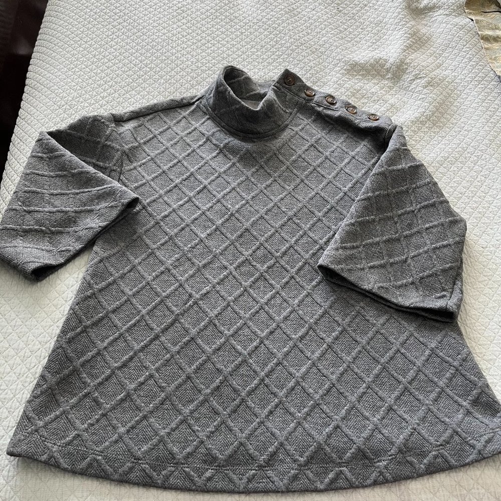 Grey window pane top